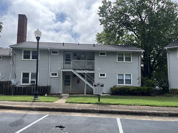 2nd image of 709 Daniels St APT D-1