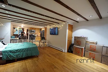 Rented by Rennit Inc.