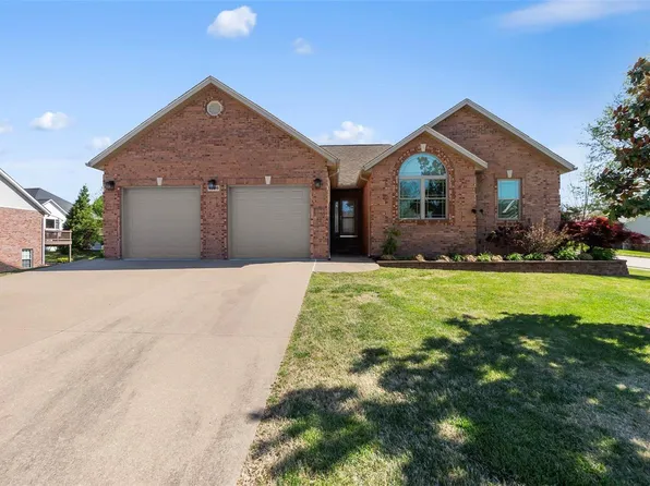 2106 Woodland Hills Dr, Cape Girardeau, MO 63701