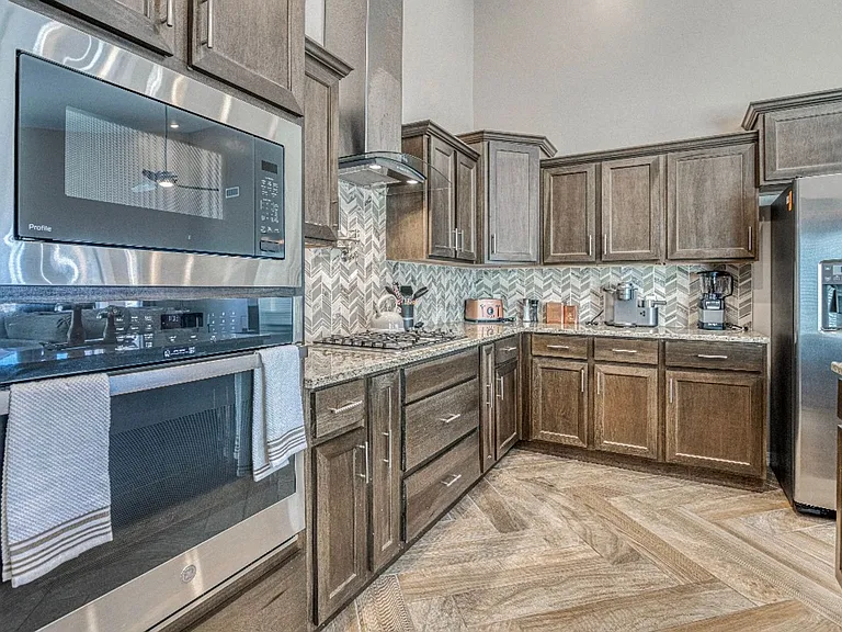 2816 Sammy Cervantes St — Photo 11