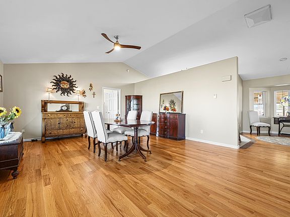 4th image of 1392 M 1/4 Rd