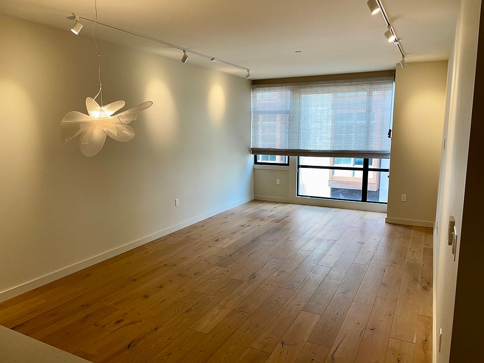 1st image of 580 Hayes St Unit 307