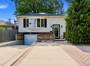 167 Lyon St, Valley Stream, NY 11580