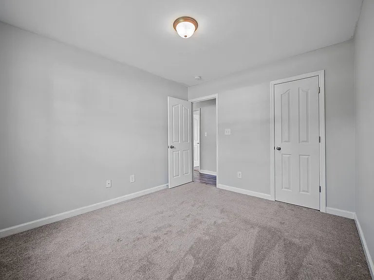 312 Reid Ct N — Photo 13