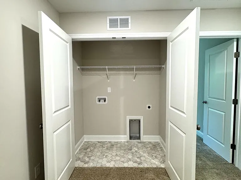 100 Loren Rd — Photo 13