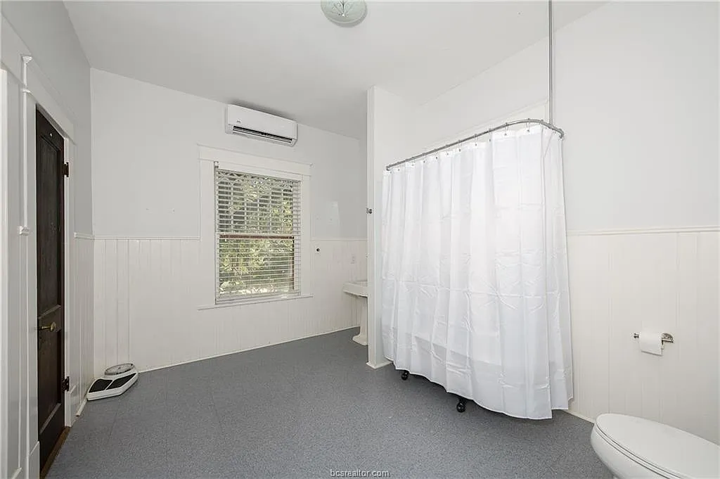 206 S Sims Ave — Photo 4