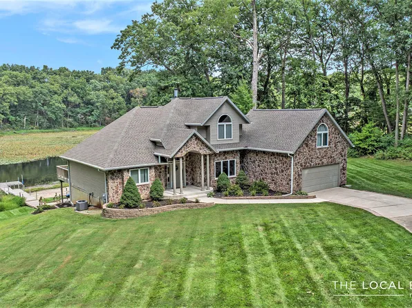 7805 Cougar Dr, Delton, MI 49046