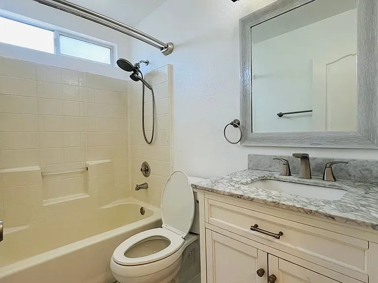 836 Marsh Creek Dr — Photo 20