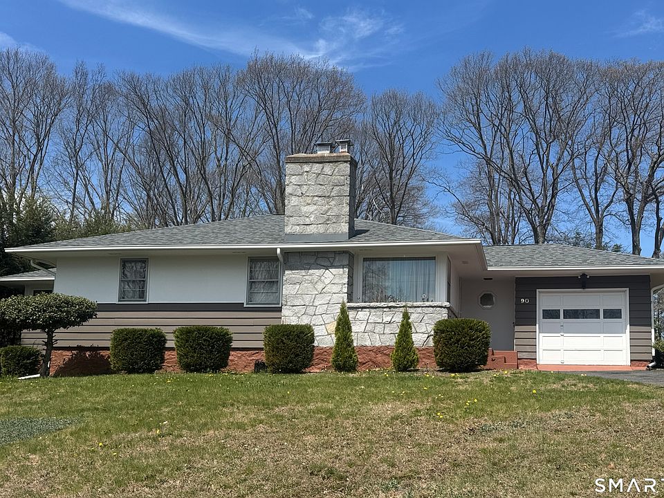 1st image of 90 Larchmont Avenue
