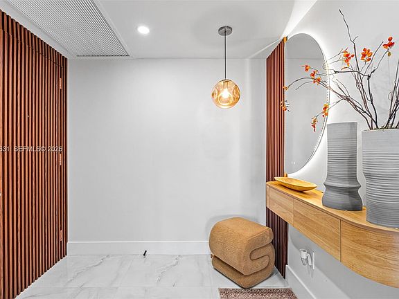 3rd image of 465 Brickell Ave APT 3301