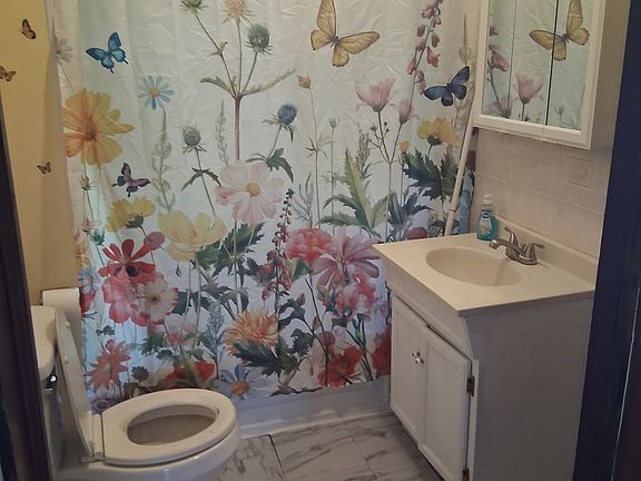 5th image of 107 E Franklin St APT 2