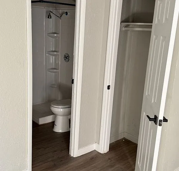 656 SW Avenue C Pl #5 — Photo 3