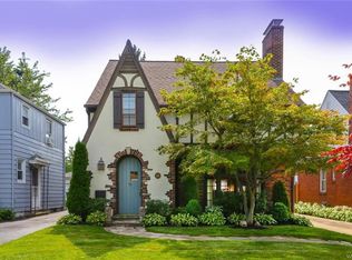 28 Bissell Dr, Amherst, NY 14226