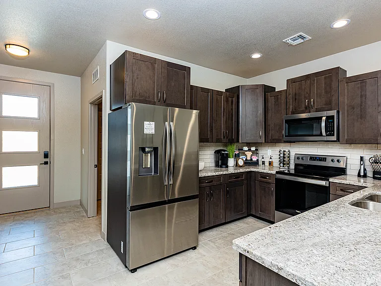 3650 Parkview Dr — Photo 12