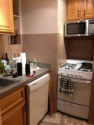 Rented by Real Broker NY LLC | media 34