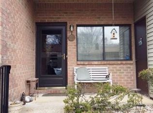 240 Medford Ct UNIT B, Manalapan, NJ 07726