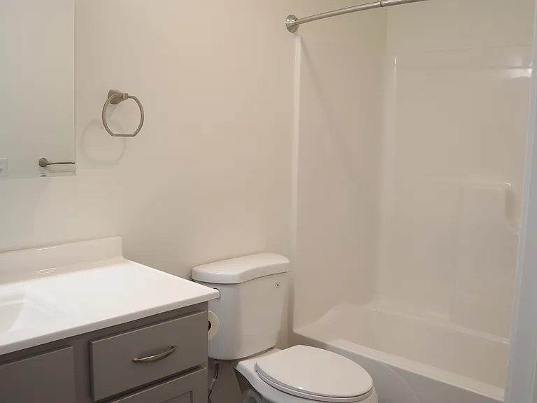 428 Turner St #4 — Photo 4