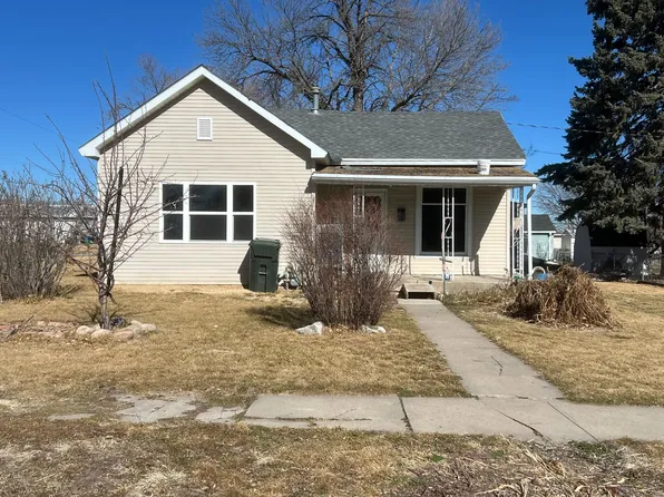 308 E 7th St, Minden, NE 68959