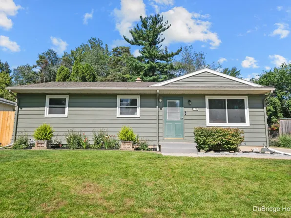 977 Coventry Dr NW, Grand Rapids, MI 49544