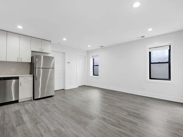 3648 S Paulina St #CH1 — Photo 3