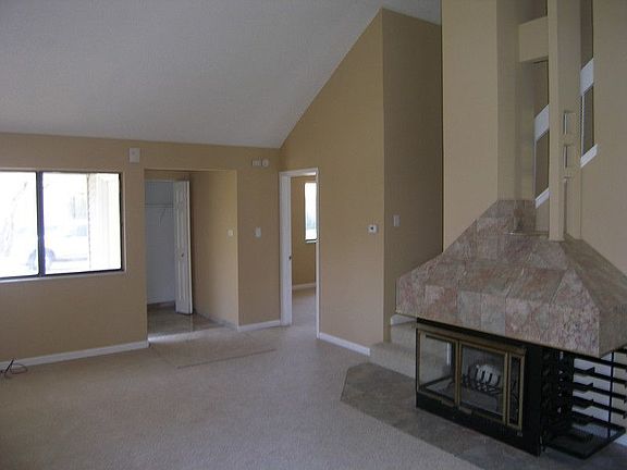 4th image of 1644 E Rainbow Bay Ln