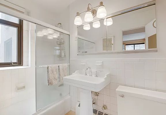 5th image of 16 W 16th St APT 9RN
