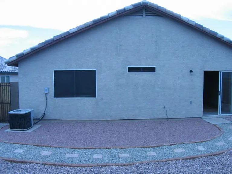 505 S 93rd Pl — Photo 2