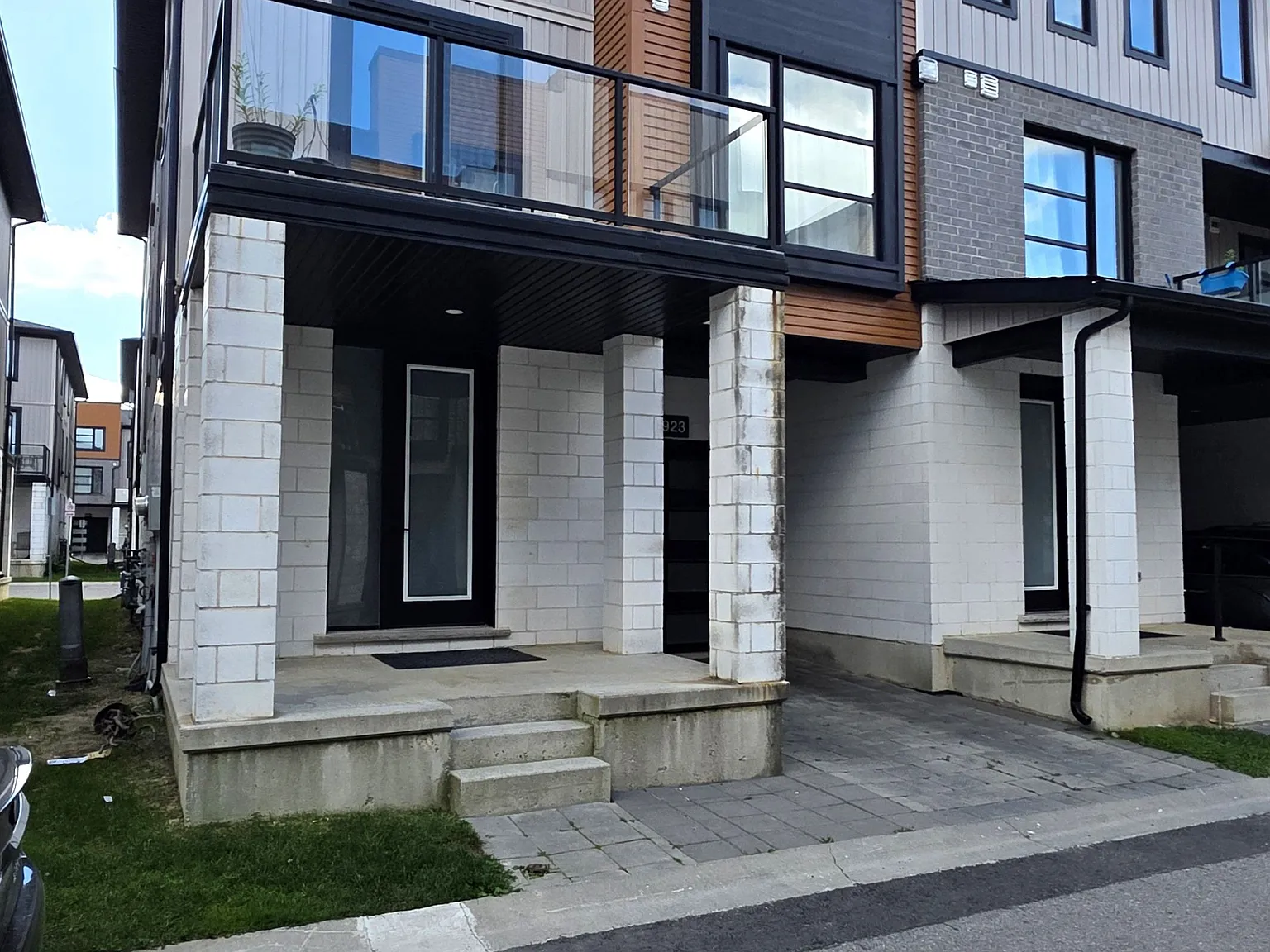 4 bed, $2,700 — Photo 3
