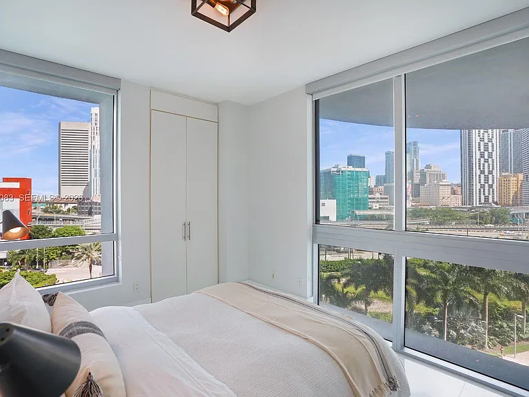 350 S Miami Ave #713 — Photo 13