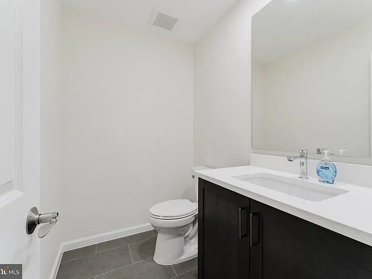 7107 Sontag Way — Photo 28