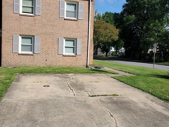 2 Car Driveway and Street Parking.