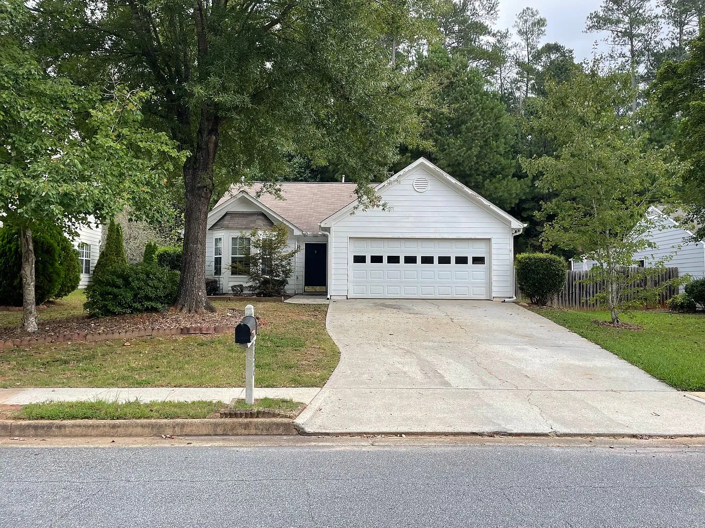Newly Renovated 3 Bed/2 Bath - Home For Lease In Lawrenceville — Photo 2