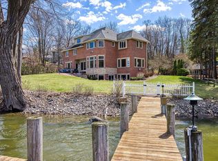 1200 W Palisades Dr, Appleton, WI 54915