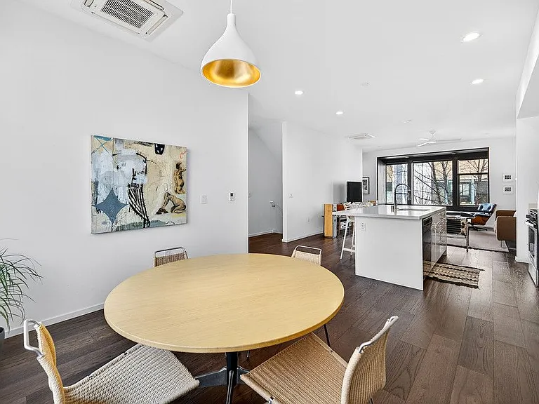 979 Eames Walk — Photo 16