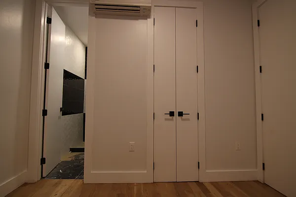 Rented by Nooklyn NYC LLC | media 46