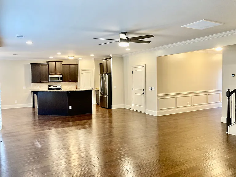 8758 Crenshaw Dr — Photo 14