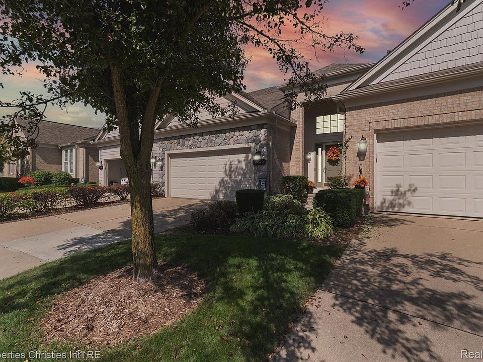 1st image of 39510 Edgewater Dr #100