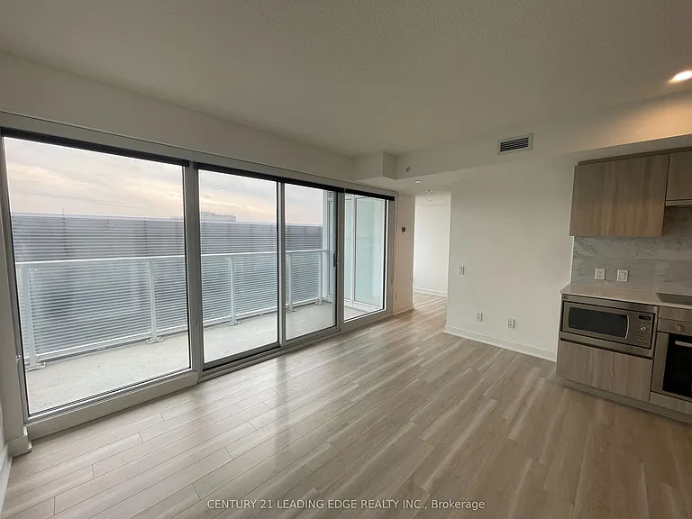 17 Bathurst St #1502 — Photo 9