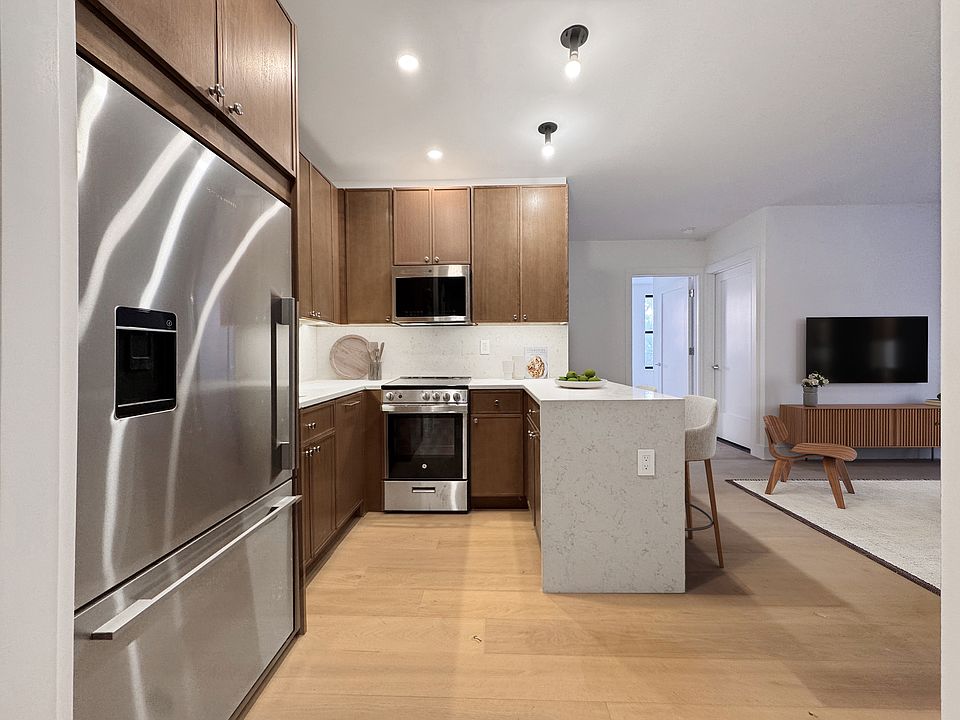 1st image of 156 2nd Ave APT 2E