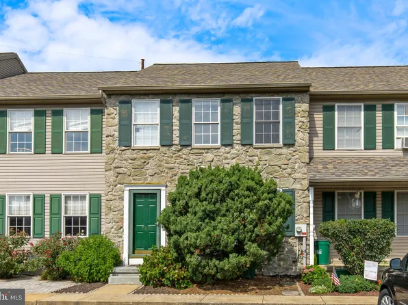 767 Knoll Dr, Mount Joy, PA 17552