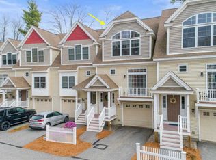 19 Hackett Hill Rd, Manchester, NH 03102