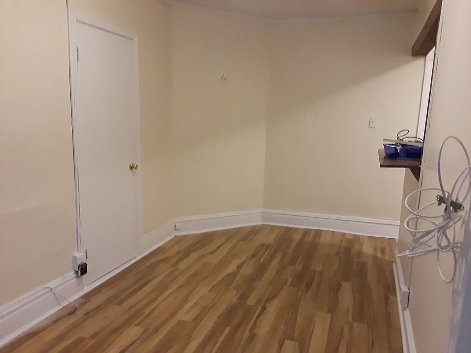 1st image of 2704 Grove Ave APT 4