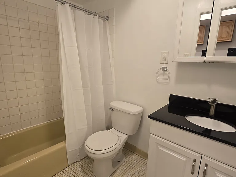 31-28 29th St #5F — Photo 7