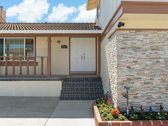 4th image of 2928 Glen Craig Ct