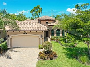 7399 Lantana Cir, Naples, FL 34119