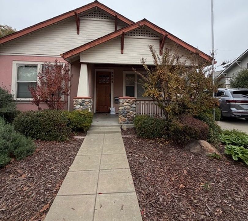 1st image of 3305 Serra Way
