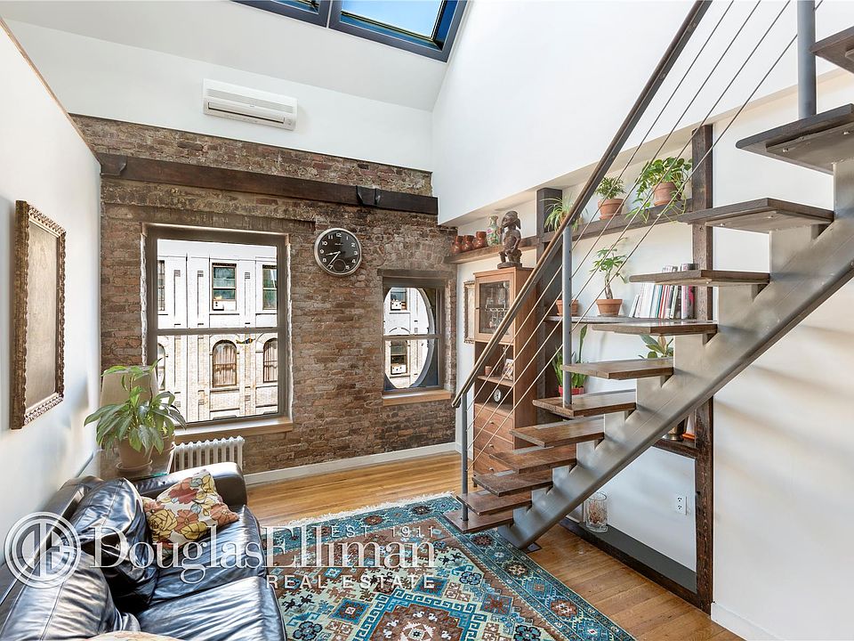 1st image of 141 Attorney St APT 5A
