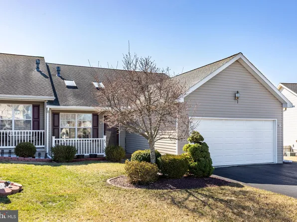 46 Lexington Dr, Hanover, PA 17331