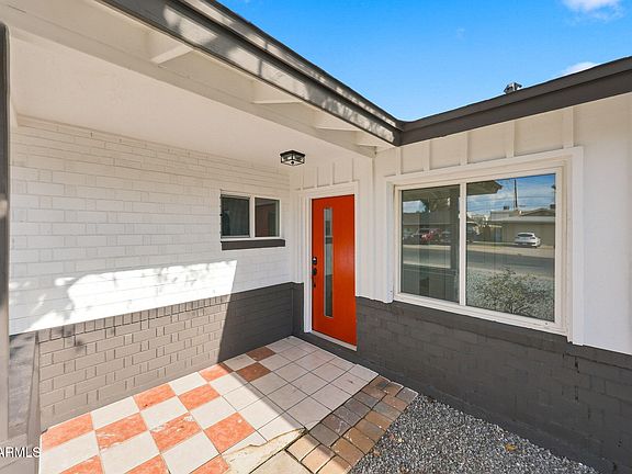 3rd image of 2053 W HAZELWOOD Street