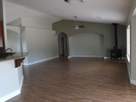 5th image of 9824 Arroyo Ave